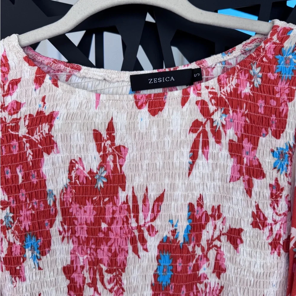 Zesica elegant floral